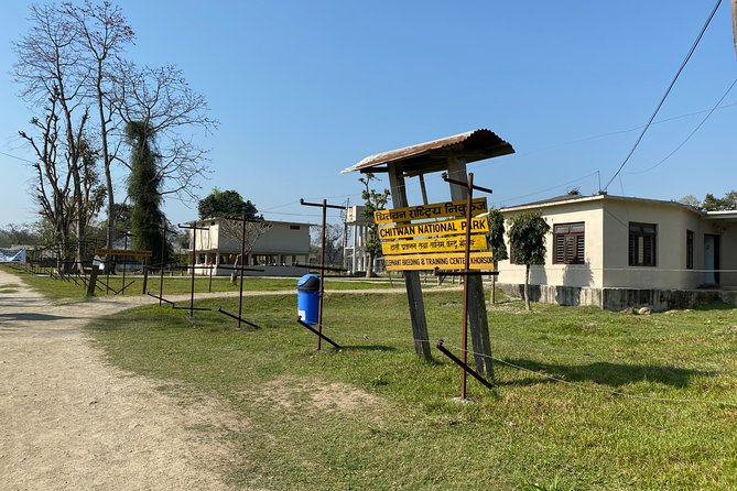 1 Night 2 Days Chitwan Jungle Safari Tour from Pokhara or Kathmandu - Meals, hotel stay, and what the package really covers