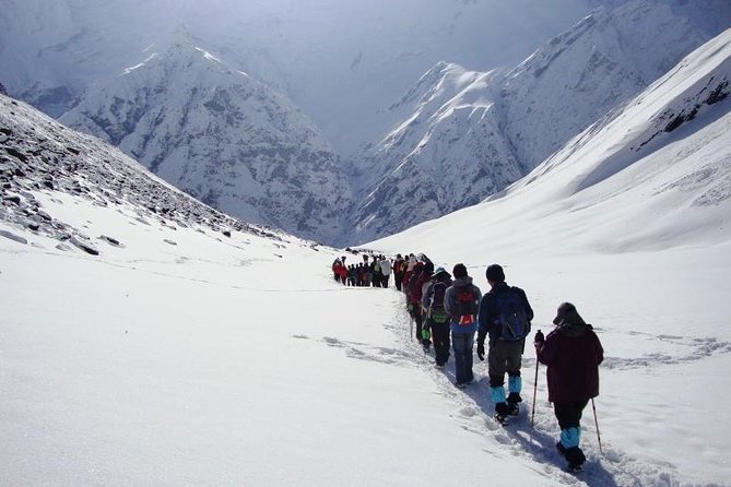 10 days Annapurna Base Camp Trek - Day 1 in Kathmandu (Thamel): light start, real setup