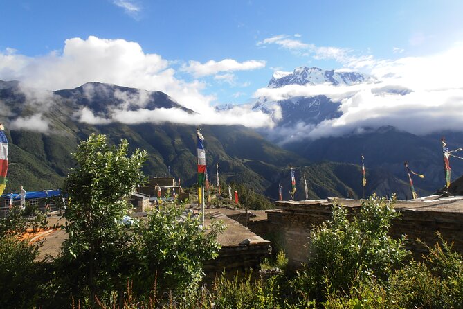 15-Day Private Annapurna Circuit Trek from Kathmandu - First Big Drive and the Lamjung to Ghermu Transition