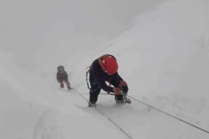 16 Days Island Peak Climbing With Everest Base Camp Private Trip - Kalapatthar and Chhukung: two viewpoints, two different feelings
