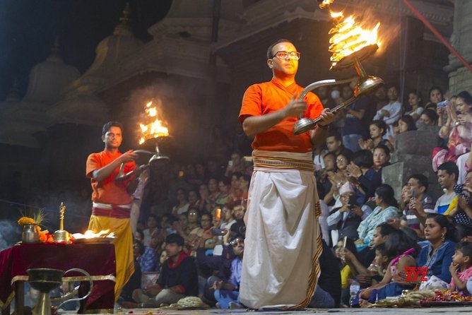 3 Hours Night Pashupatinath Aarati Tour - Why the nightly Pashupatinath aarti feels different after dark