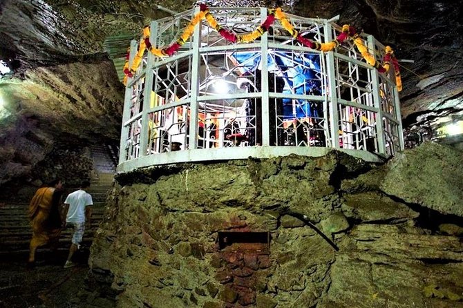 5 night / 6 days Kathmandu Nagarkot Chitwan Pokhara tour - Day 5: Sarangkot sunrise at 5:30am, then Pokhara temples, falls, caves, and gorge views