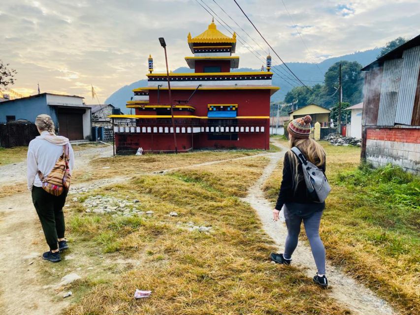 Afternoon Tibetan cultural tour - Meeting a young Buddhist monk: questions feel welcome