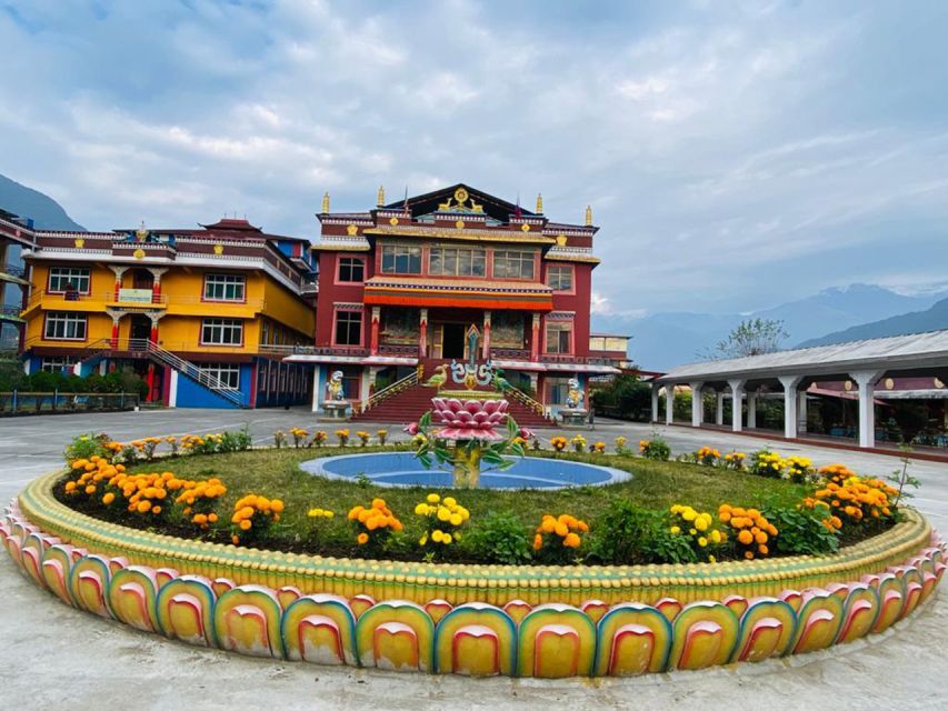 Afternoon Tibetan cultural tour - Tibetan tea and snacks at a family home: the taste of daily life