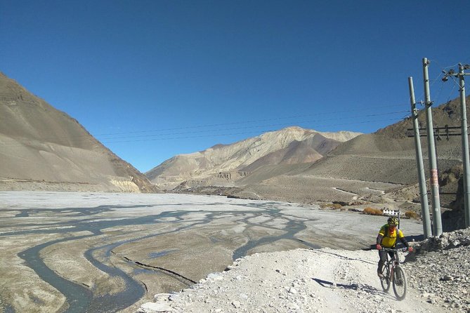 Annapurna Circuit Trek 12 days - Who should book this Annapurna Circuit Trek, and who might not
