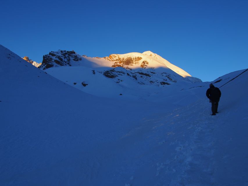 Annapurna Circuit Trekking 13 Days - Days 10-11: Muktinath to Jomsom, then Tatopani and natural hot springs