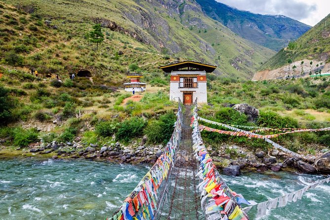 Bhutan Tour - 3 DAYS 2 NIGHTS - Hotels and meals: what “A-grade” plus full board really means for you