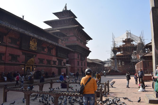 City tour of Bhaktapur and Patan Durbar Square - Krishna Mandir in Chayasim Deval: the quick stop that pops