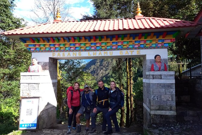 Everest 5-Day Trek from Kathmandu - Day 3 Namche to Hotel Everest View: panoramic time at about 3,880 m