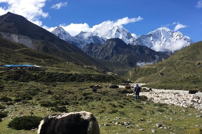 Everest base camp flight over by Helicopter from Kathmandu - The big idea: Everest Base Camp area in a half-day