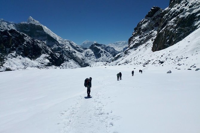 Everest Base Camp+Gokyo Ri - Guides and Porters: What You Want to Hear in Your First Day