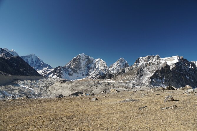 Everest Base Camp Helicopter Tour landing at Everest View Hotel - Packing for cold, altitude, and fast photo moments