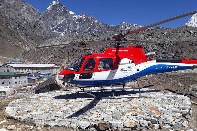 Everest Base Camp Helicopter Tour Stop at Hotel Everest View. - The Pheriche window-seat plan for groups of more than 3