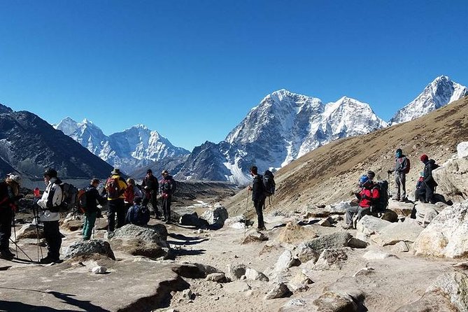 Everest Base Camp Trekking - Thangma Riju’s 360 View and the Everest Morning Spark