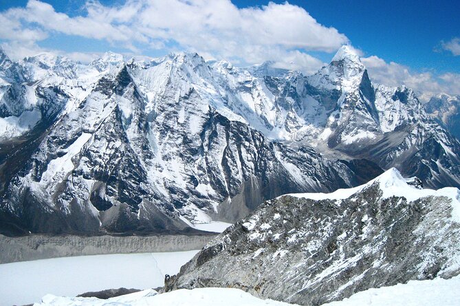 Everest Base Camp with Island Peak - Price and logistics: what you are actually paying for