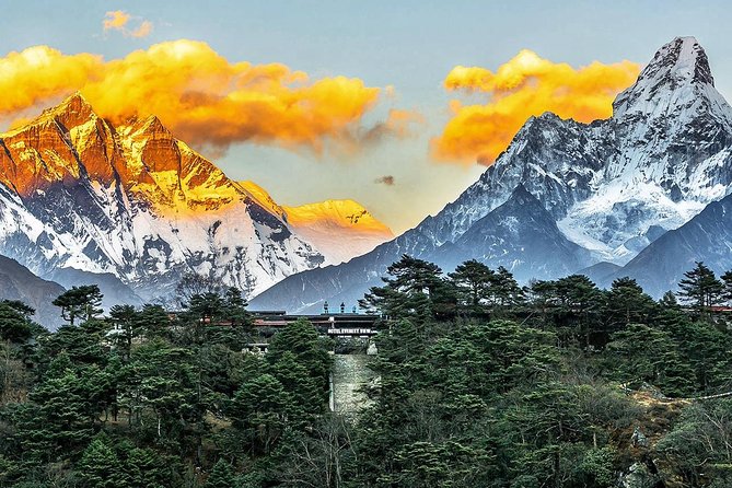 Everest Experience with Overnight Stay at Hotel Everest View - Flying over the Everest route: Namche, Tengboche, Dingboche, Gorakshep