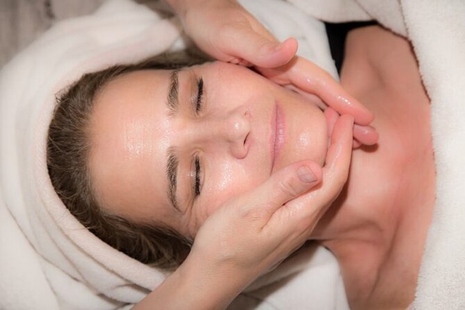Facial Treatment with Fruits in Pokhara with Hotel Pickup - Inside the Facial: Papaya Fruit Pack and a Lemon Kit Finish