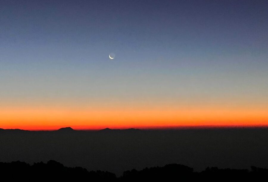 From Kathmandu: Everest View from Nagarkot & hike to Changu - The hike from Nagarkot to Changu Narayan Temple: villages, farms, and a steady rhythm