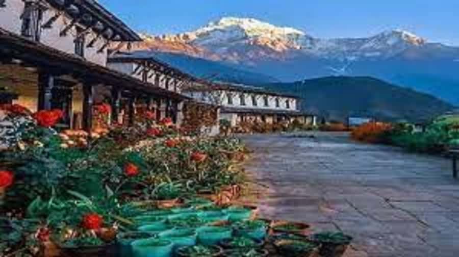 From Pokhara: 1 Night 2 day Ghandruk Tour by 4w jeep - Day 1: Lakeside Pokhara to Ghandruk, with scenic glimpses on the way up