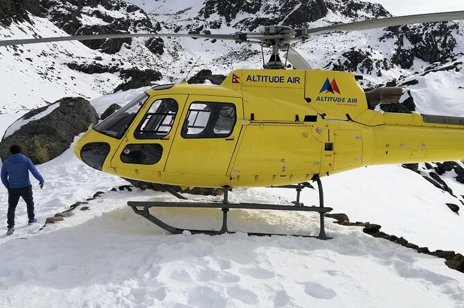 Himalayan Gosaikunda Helicopter Tour from Kathmandu - Landing at Gosaikunda: 30 minutes at 4,380m