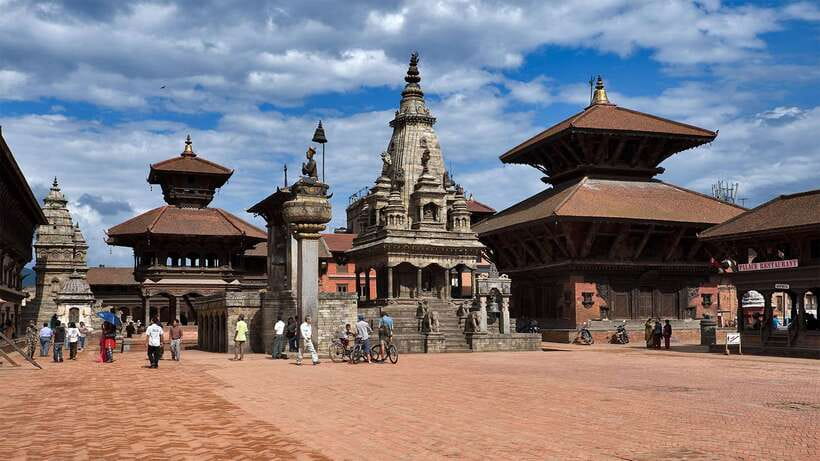 Kathmandu City Tour: TOP Highlights of the Kathmandu Valley - Pashupatinath Temple on the Bagmati River: Shiva, woodwork, and cremation rites