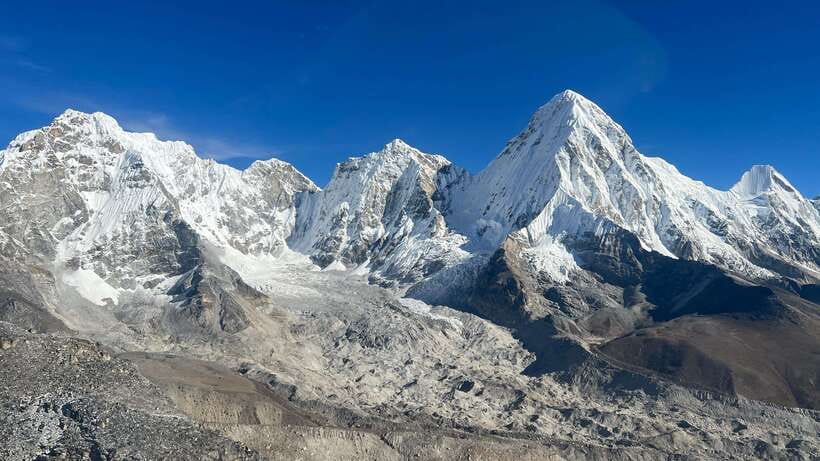 Kathmandu: Everest Helicopter Tour with Landing & Breakfast - Pheriche split for weight balance: what it means for you