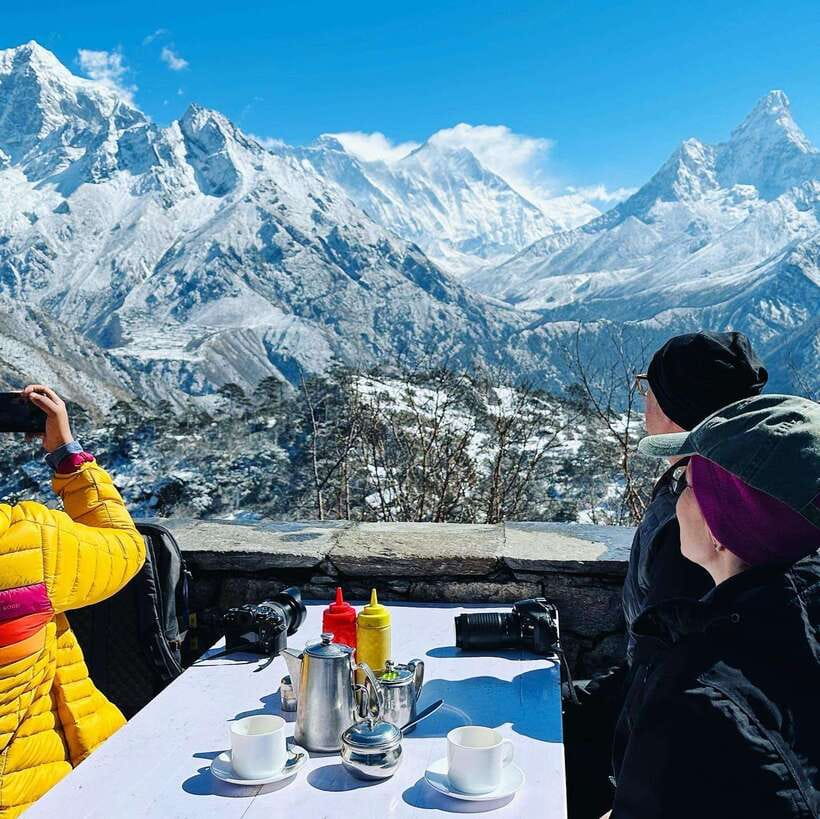 Kathmandu: Everest Helicopter Tour with Landing & Breakfast - The main event: flying over Everest Base Camp and Kala Patthar
