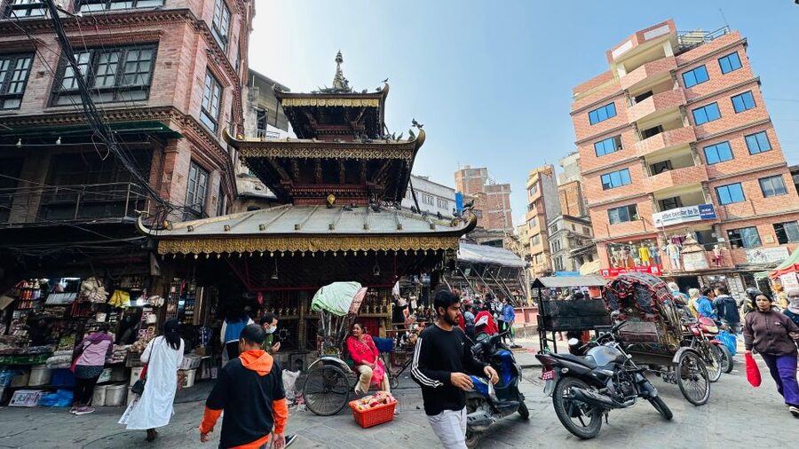 Kathmandu Heritage Walk | Heritage Walk of Kathmandu - Gold Souq and Kathmandu craft culture, shop-smart energy