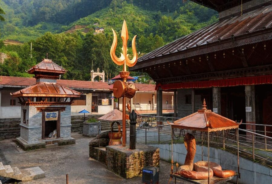 Kathmandu: Nagarkot, Bhaktapur, Doleswor & Sanga Statue Tour - Lunch in Bhaktapur: Newari Flavors Without the Planning Load