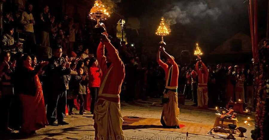 Kathmandu: Pashupatinath Temple Aarti Night Tour - Pashupatinath at Night: why the Bagmati River setting matters