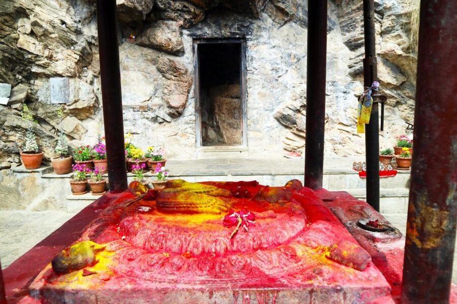 Kathmandu: Pharping, Dakshinkali and Chobhar Tour with Lunch - Taudaha Lake, bird sanctuary vibes and a breather near the city