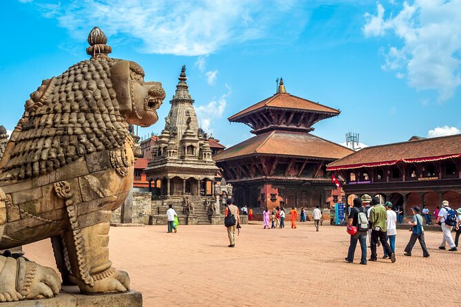 Kathmandu: Private/Group Tour to 7 UNESCO Sites with Lunch - Stop 2: Kathmandu Durbar Square, palaces and courtyards in the old city