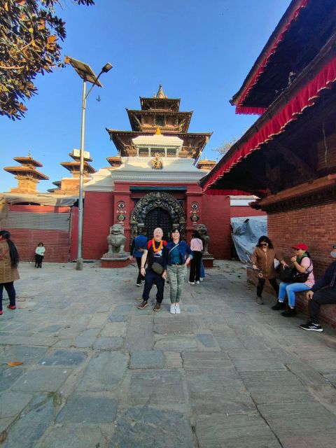 Kathmandu Secret Food Crawl & Local Market Tour - Market crafts, Newar traditions, and cultural stops like the Kumari Temple