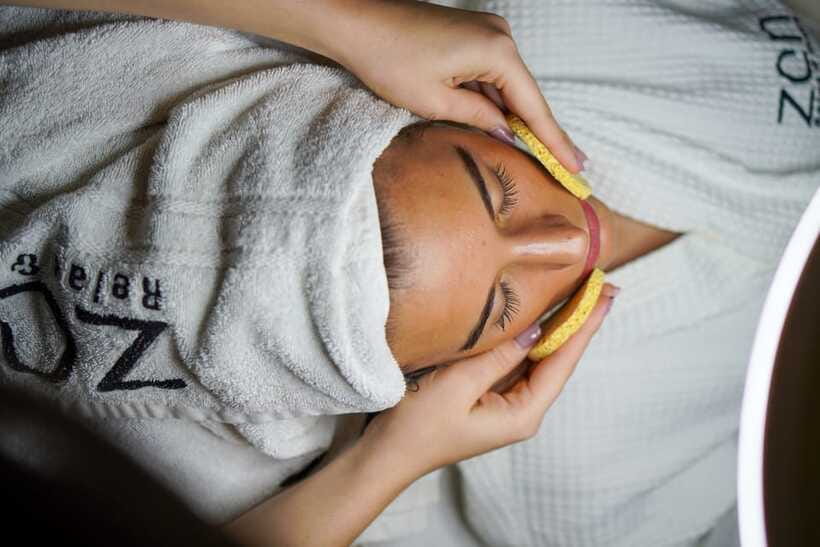 Kathmandu: Spa Package with Massage, Facial and Bath - Tea, towels, and small touches that make the session easier