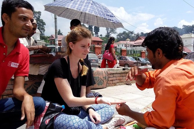 Kathmandu Spiritual Sites: Bodhnath & Pashupatinath Tour - Stop 2: Walking to Pashupatinath and what to expect at Shiva’s temple