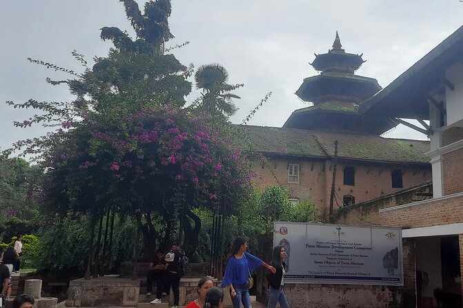Kathmandu Top 4 or 2 UNESCO World Heritage Sites Day Tour - The Craft Portion: Thangka Painting School and Singing Bowls