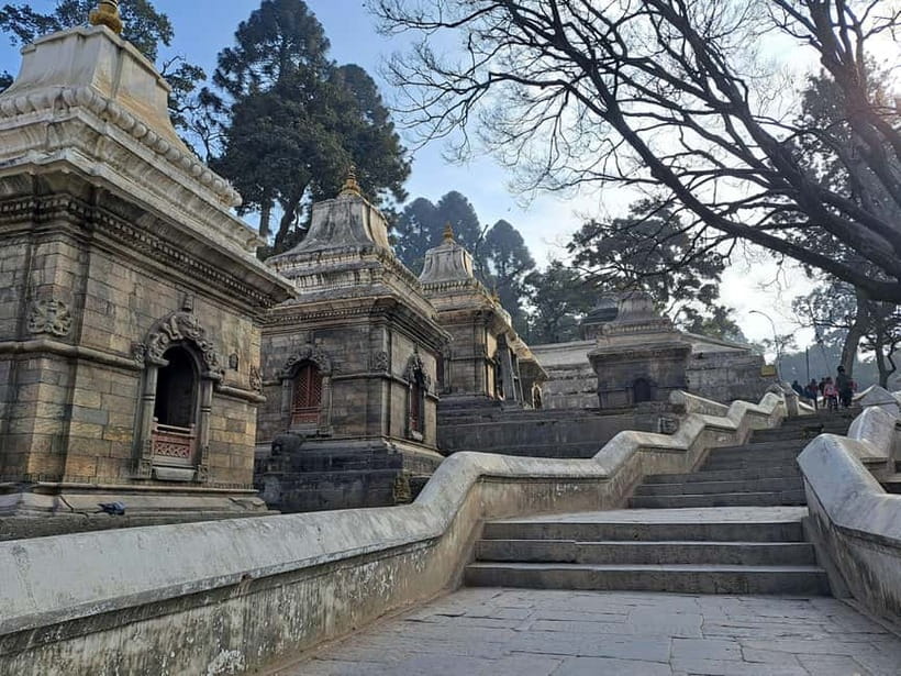 Katmandu: Pashupatinath Open Cremation & Evening Aarati - Comfort, safety, and the one negative that matters