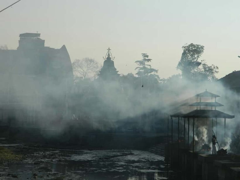 Katmandu: Pashupatinath Open Cremation & Evening Aarati - Getting there: pickup, private air-conditioning, and temple-complex arrival