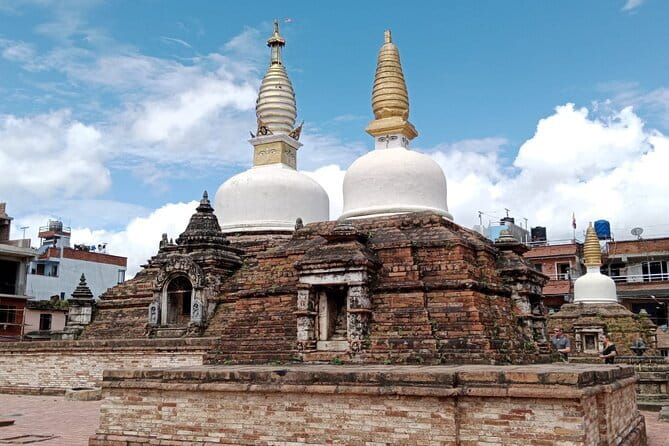 Kirtipur & Swayambhu Trip from Kathmandu: Local Eats and Drinks - Swayambhunath Monkey Temple: what you’ll really notice up close