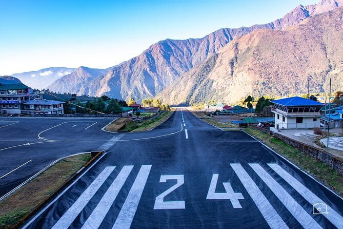 Mountain Flight Experience in Nepal - The 1-hour Everest scenic flight: what you can realistically see