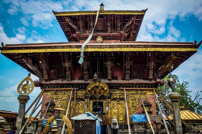 Nagarkot sunrise with trip to Changu Narayan Temple and Bhaktapur Durbar Square - Timing That Works: A 7-Hour Private Morning Loop