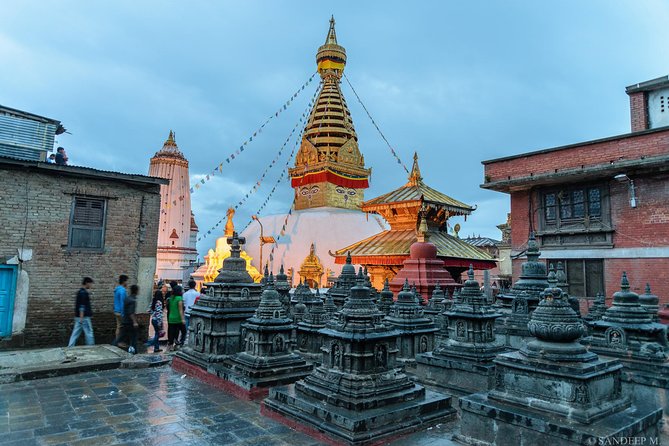 Nepal Travel Package - 6 days - Day 1: arriving into Thamel, then settling with dinner and a guide