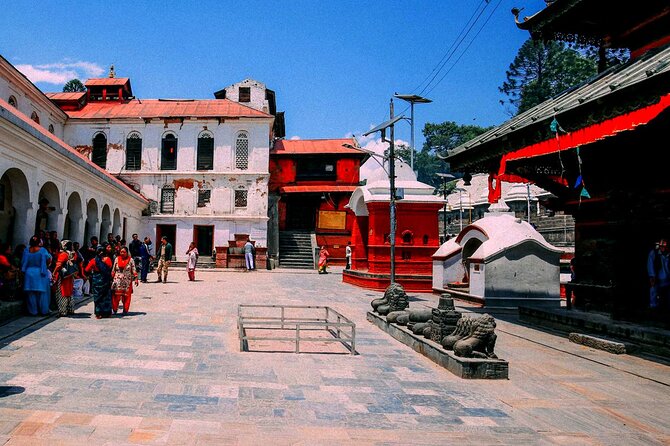 Pashupatinath Temple, Hindu Crematorium and Aarati in-depth Tour - Pashupatinath at 2:00 pm, why this half-day timing works