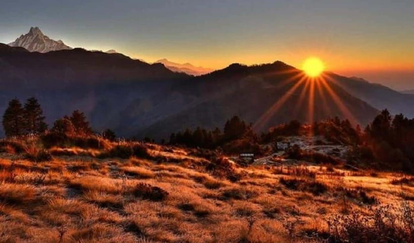 Pokhara: 4-Day Ghorepani, Poonhill & Ghandruk Mountain Trek - Poon Hill sunrise: the 3,210 m viewpoint moment