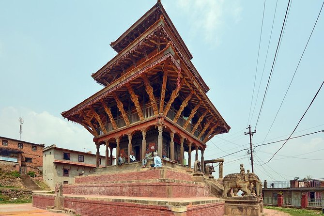 Private half day Medieval Kirtipur town with Newari food tasting trip - Small moments that make Kirtipur feel real