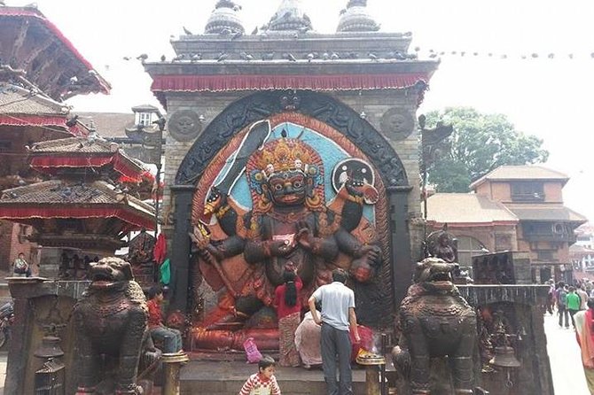 Real Nepal Tour - Pashupatinath and the Bagmati River: what to notice