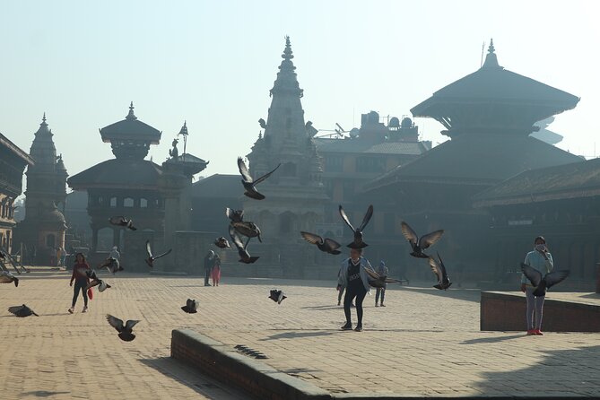 UNESCO Heritage Sightseeing in Kathmandu Private Tour - The private guide advantage in Kathmandu traffic and crowds